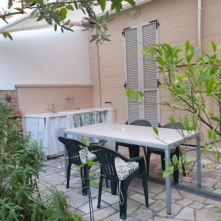 Trilocale Con Giardino Vicino Al Mare - Da Diego